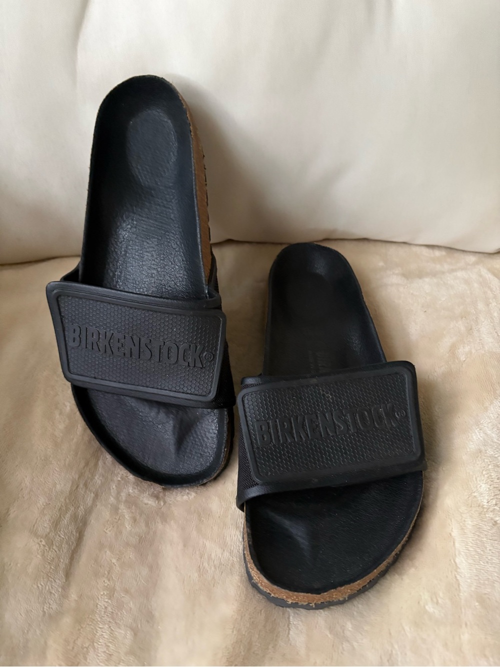 Birkenstock Tema microfiber velcro slides- black• size 40 / 9-9.5🔥